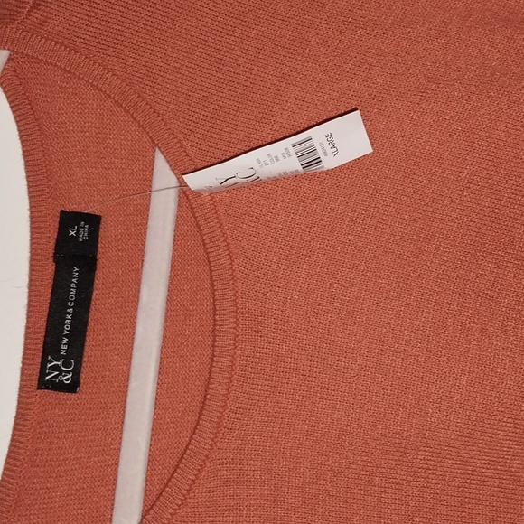 New York & Company - Picture 2 of 3